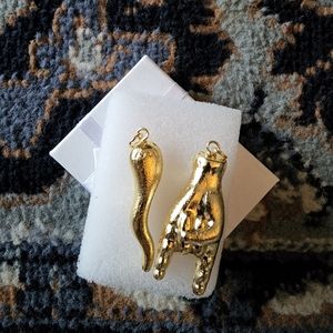 Italian horn/ Italian hand